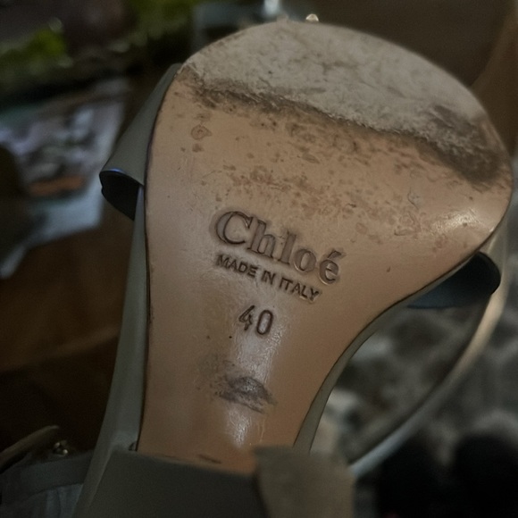 Elevate your style with Chloe Patent Leather Strappy Sandal/. 40 - Picture 5 of 5